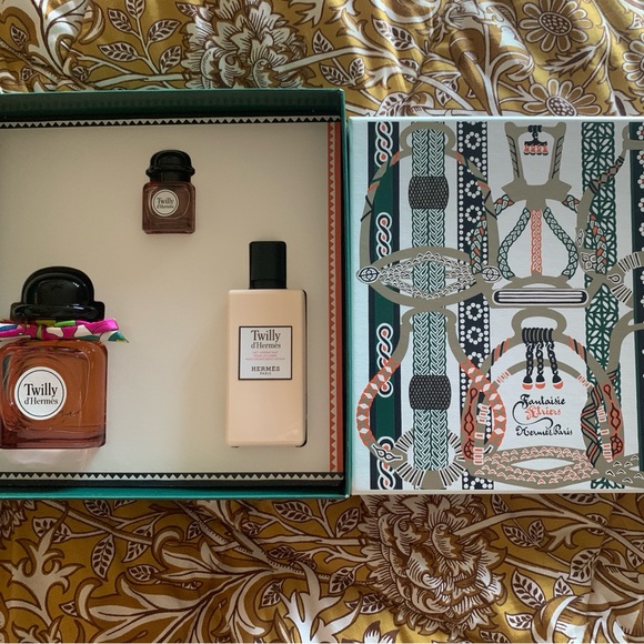 Twilly d’ Hermes Gift Set - Picture 5 of 10